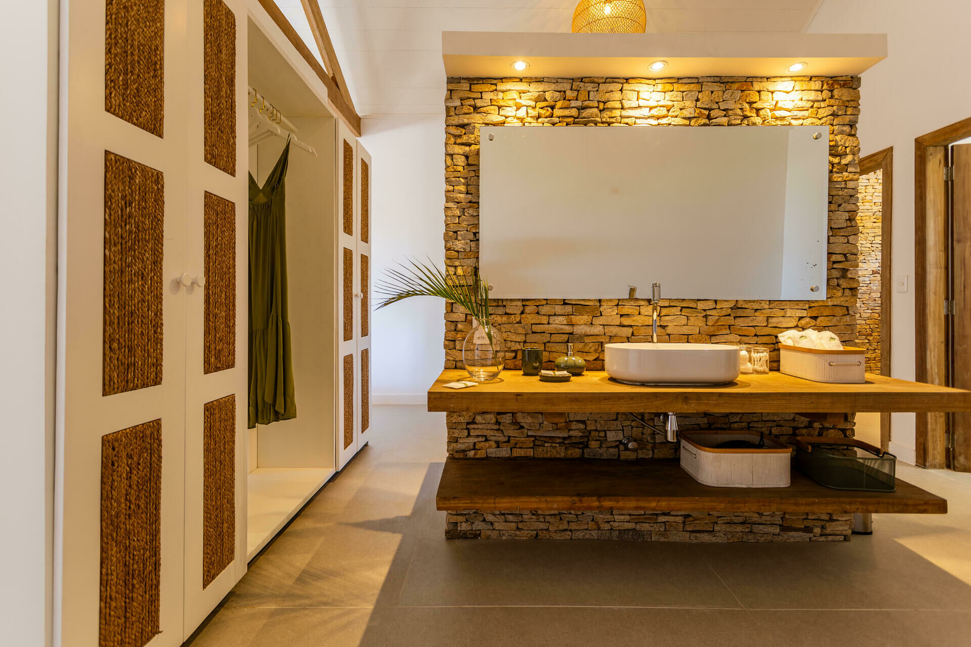 Villa Florens   Suíte Principal -  Foto Thiago Faquineli-8